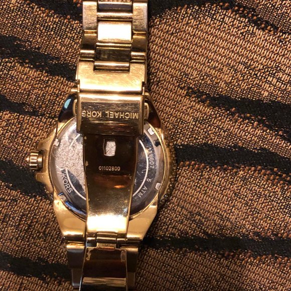 Michael Kors Crystal Watch - Picture 6 of 7